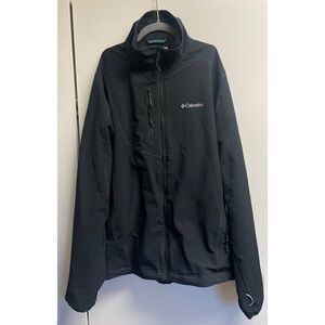 Black water repellent Columbia jacket